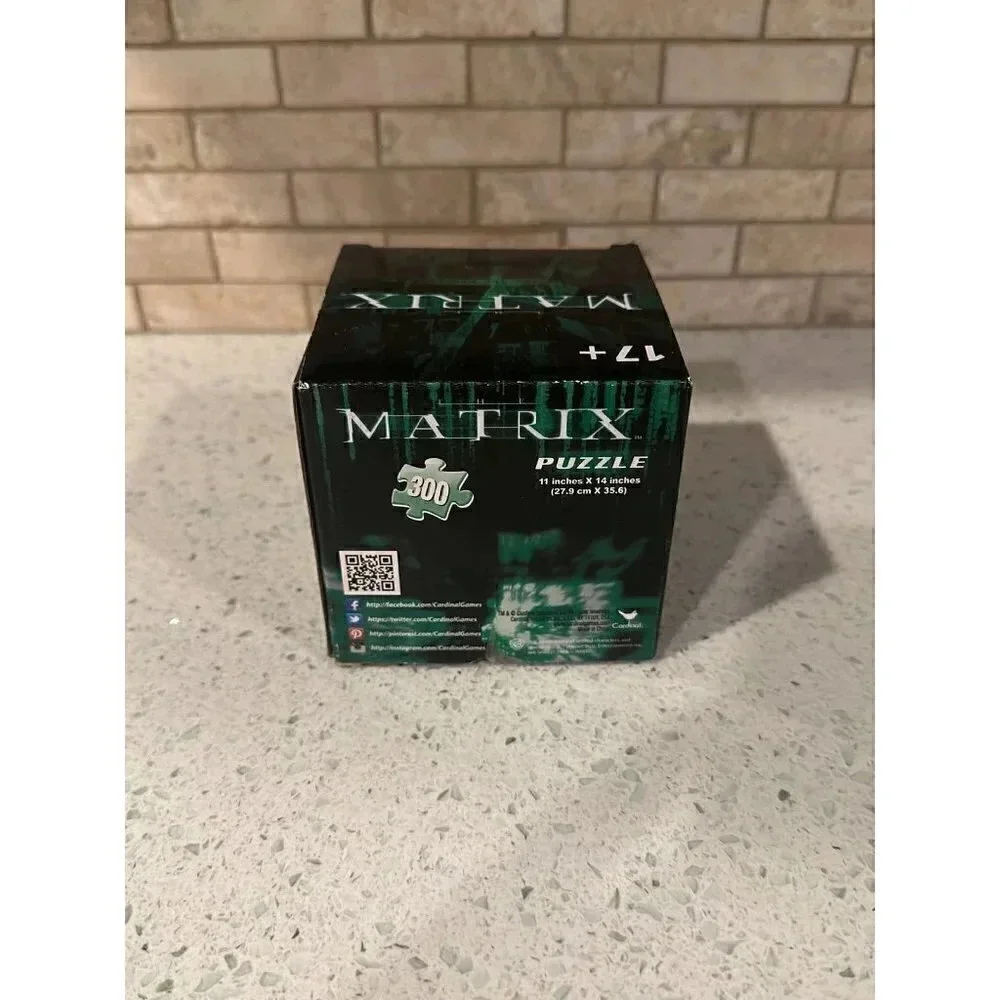 The Matrix Puzzle 300 Pieces never opened bz‎